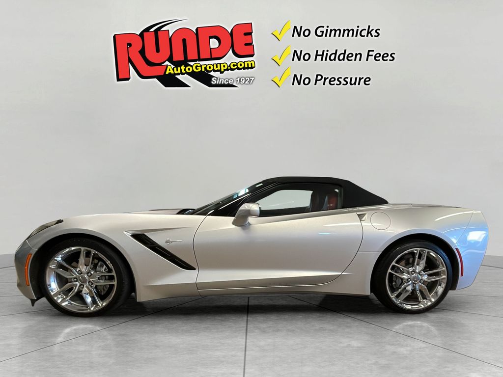 2018 Chevrolet Corvette Stingray 1LT photo 2