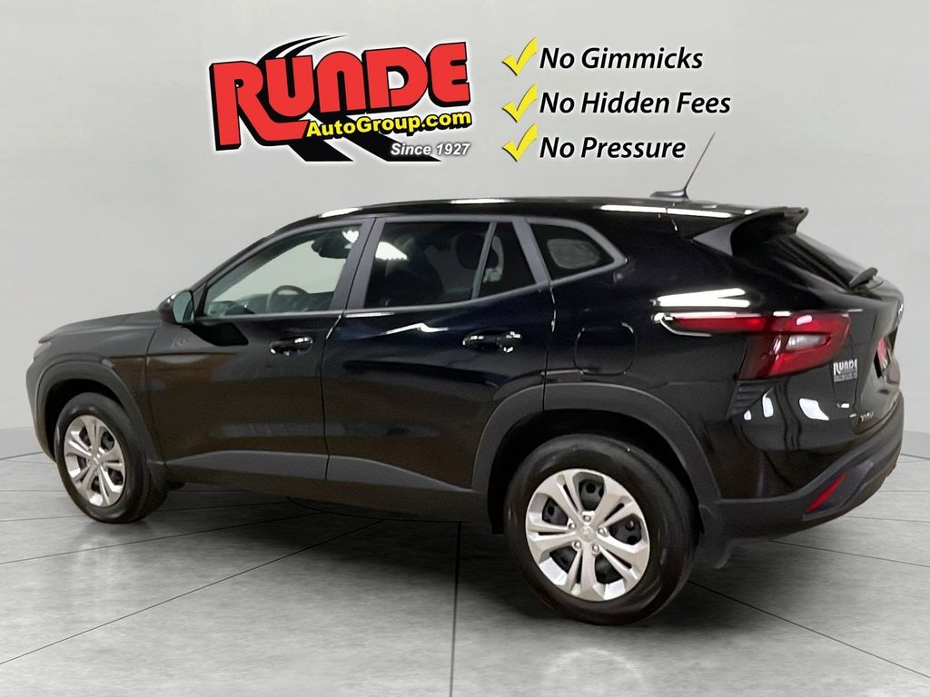 Used 2025 Chevrolet Trax LS Sport Utility