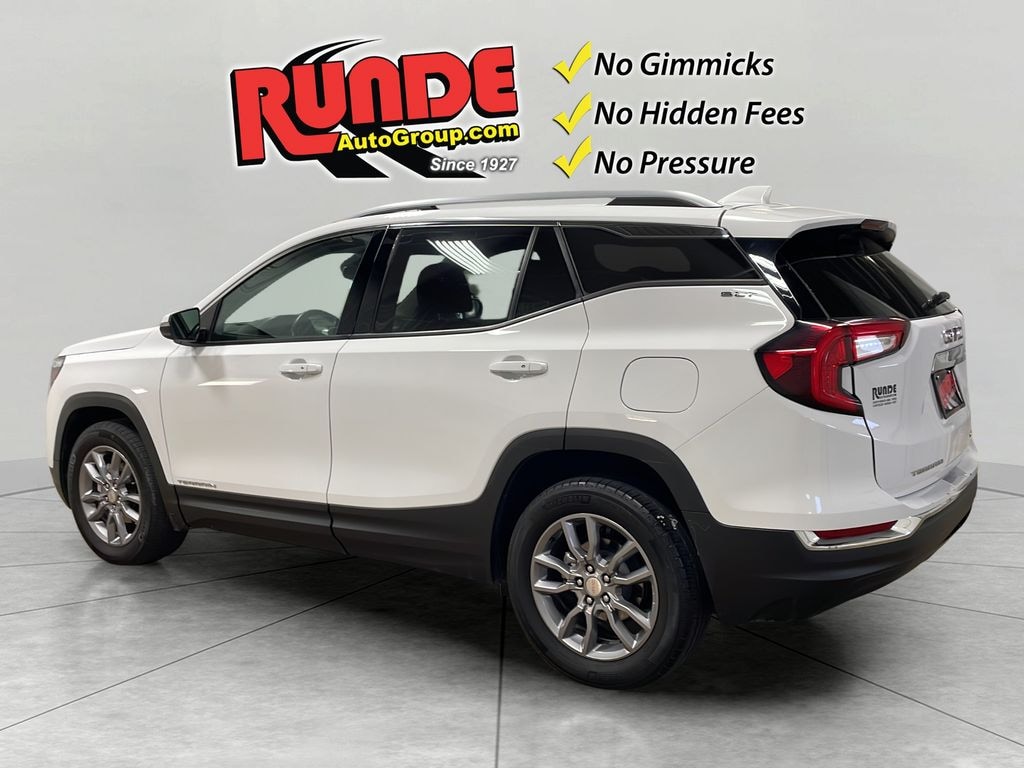 Used 2024 GMC Terrain SLT Sport Utility