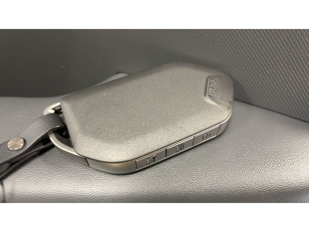 2025 Kia K4 LXS - Photo 18