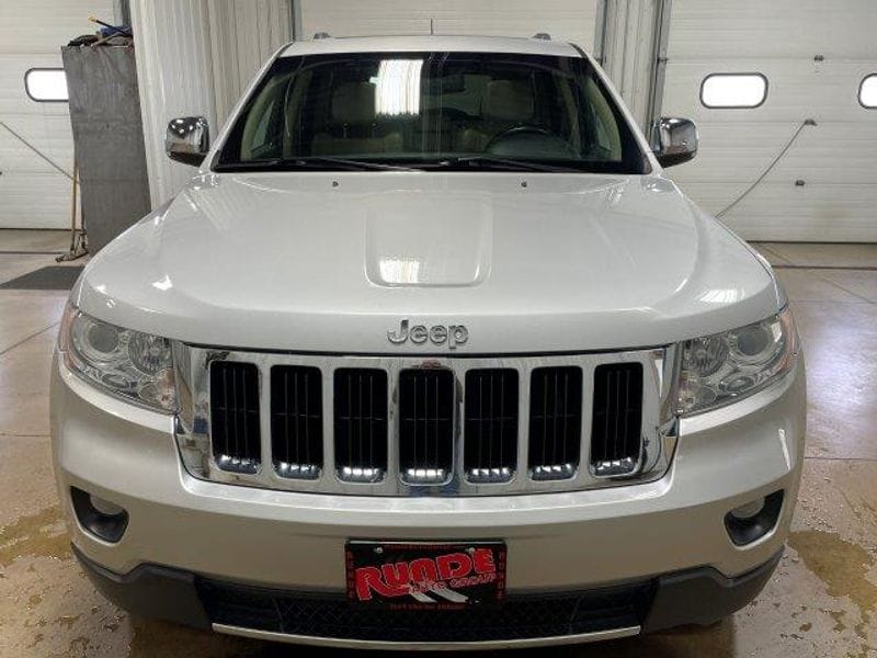 Used 2012 Jeep Grand Cherokee Limited with VIN 1C4RJFBG5CC261287 for sale in Manchester, IA