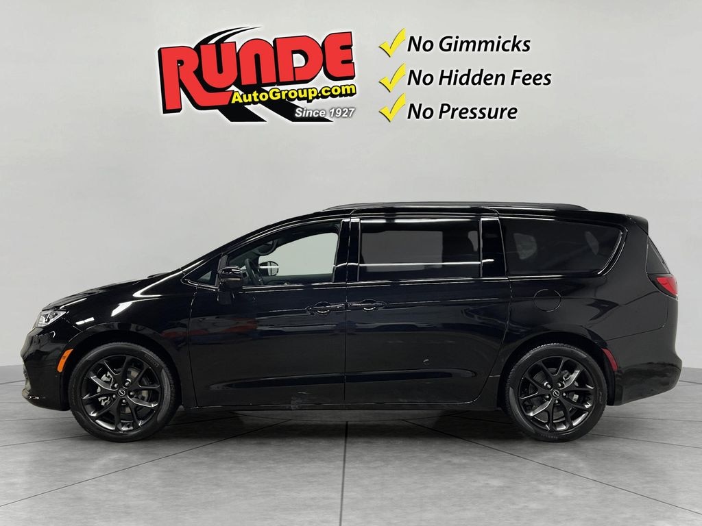 New 2026 Chrysler Pacifica LIMITED Passenger Van