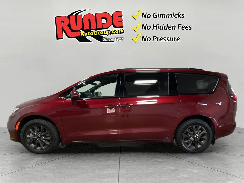 Used 2022 Chrysler Pacifica Touring L Passenger Van
