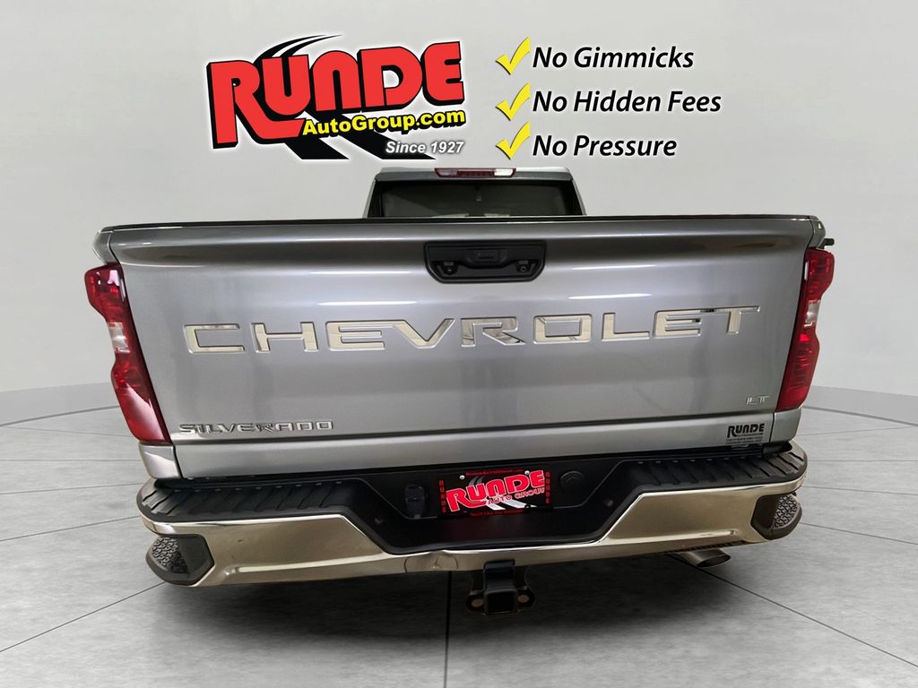 2025 Chevrolet Silverado 2500HD LT photo 4