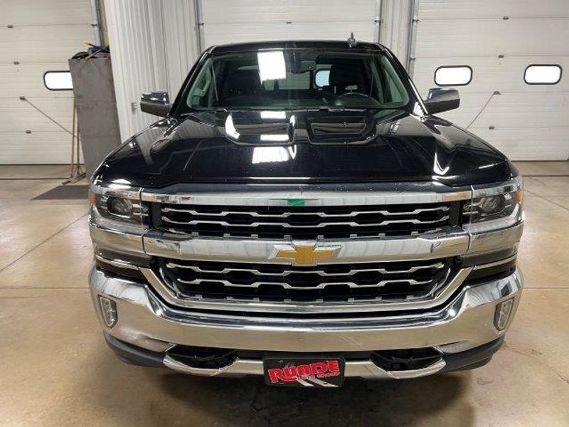 Used 2017 Chevrolet Silverado 1500 LTZ with VIN 3GCUKSEJ4HG419596 for sale in Manchester, IA