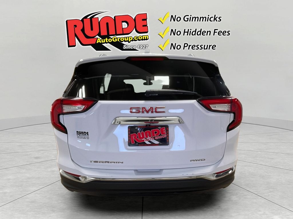 Used 2024 GMC Terrain SLT Sport Utility