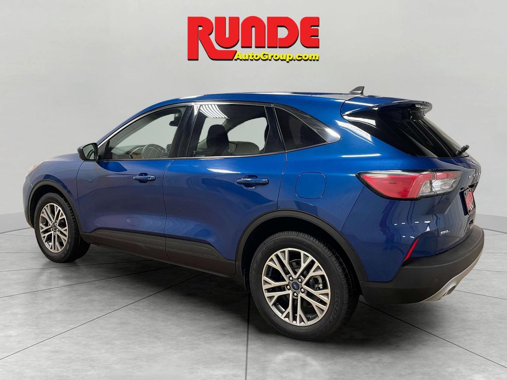 2022 Ford Escape SEL photo 3