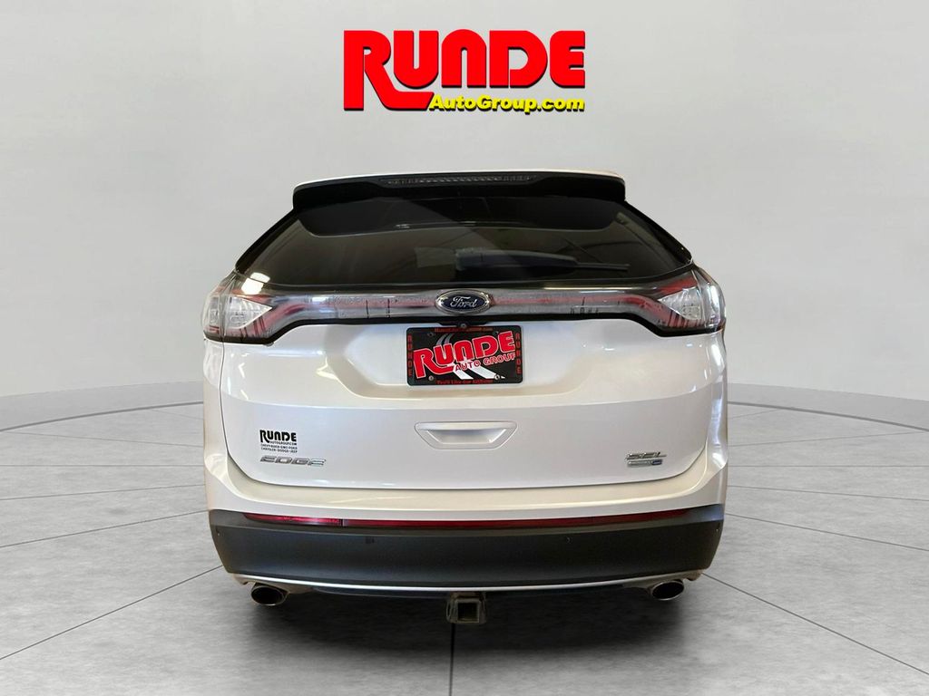 2016 Ford Edge SEL photo 4