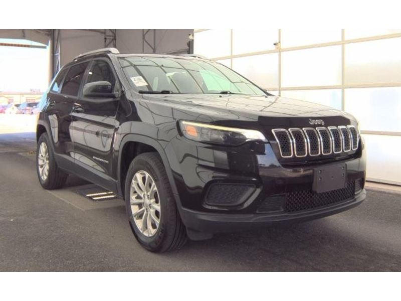 2020 Jeep Cherokee Latitude photo 2