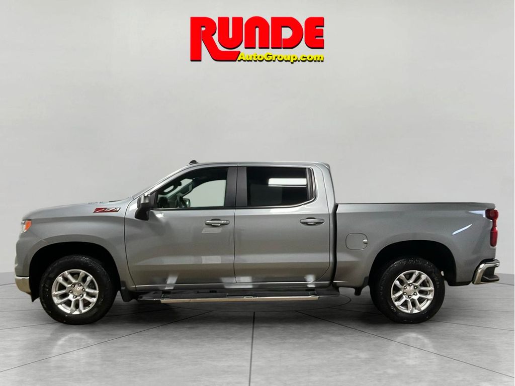 2024 Chevrolet Silverado 1500 LT photo 2