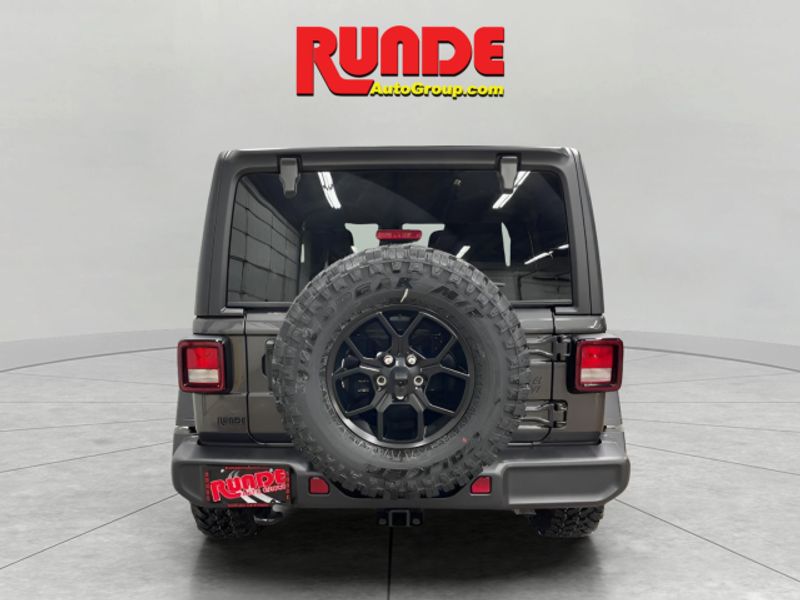 2025 Jeep Wrangler Unlimited Willys photo 4