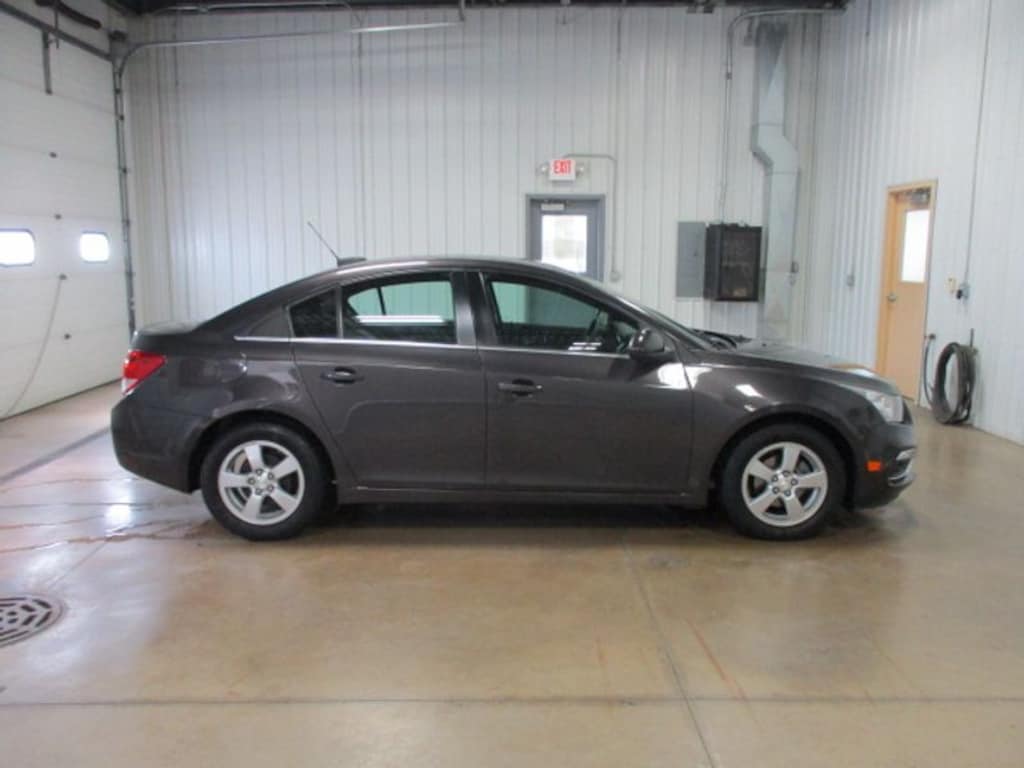 Used 2016 Chevrolet Cruze Limited LT Sedan