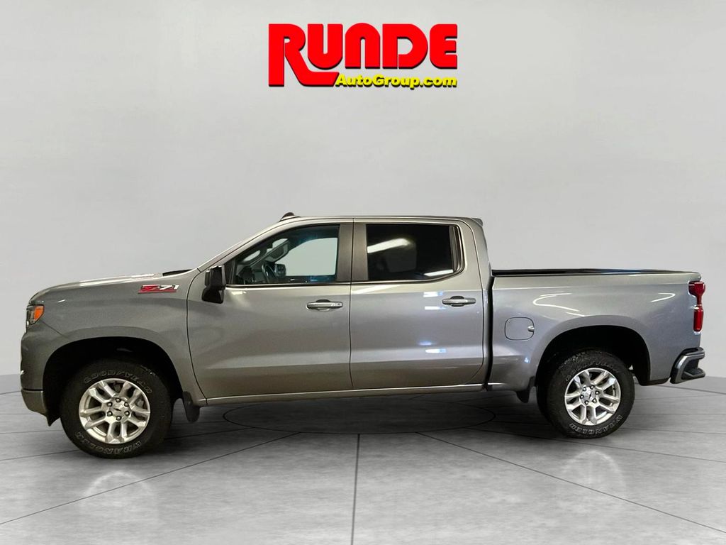 2024 Chevrolet Silverado 1500 RST photo 2