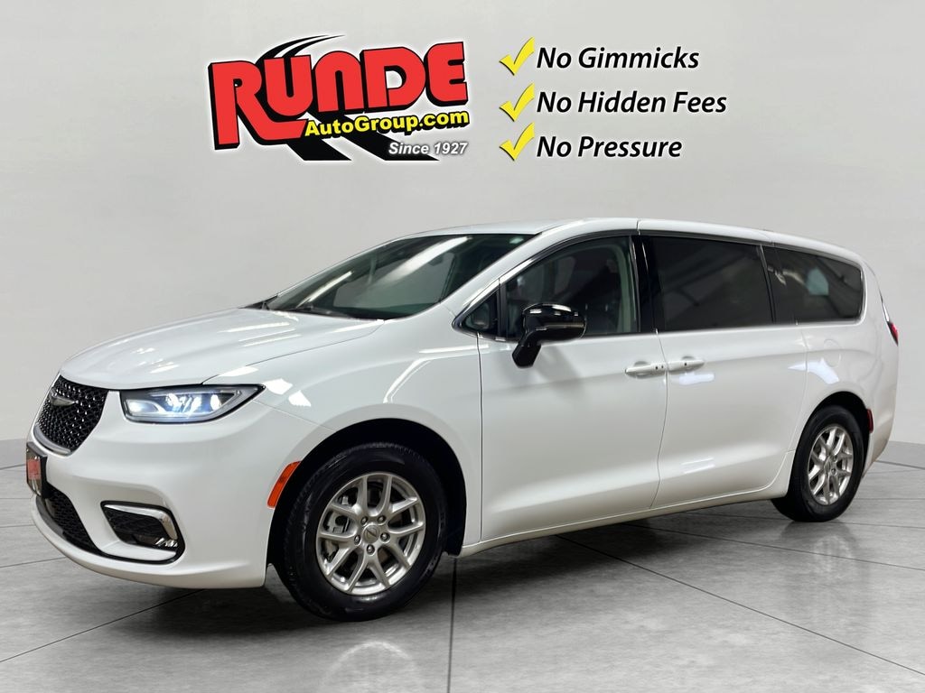 Used 2024 Chrysler Pacifica Touring L Passenger Van