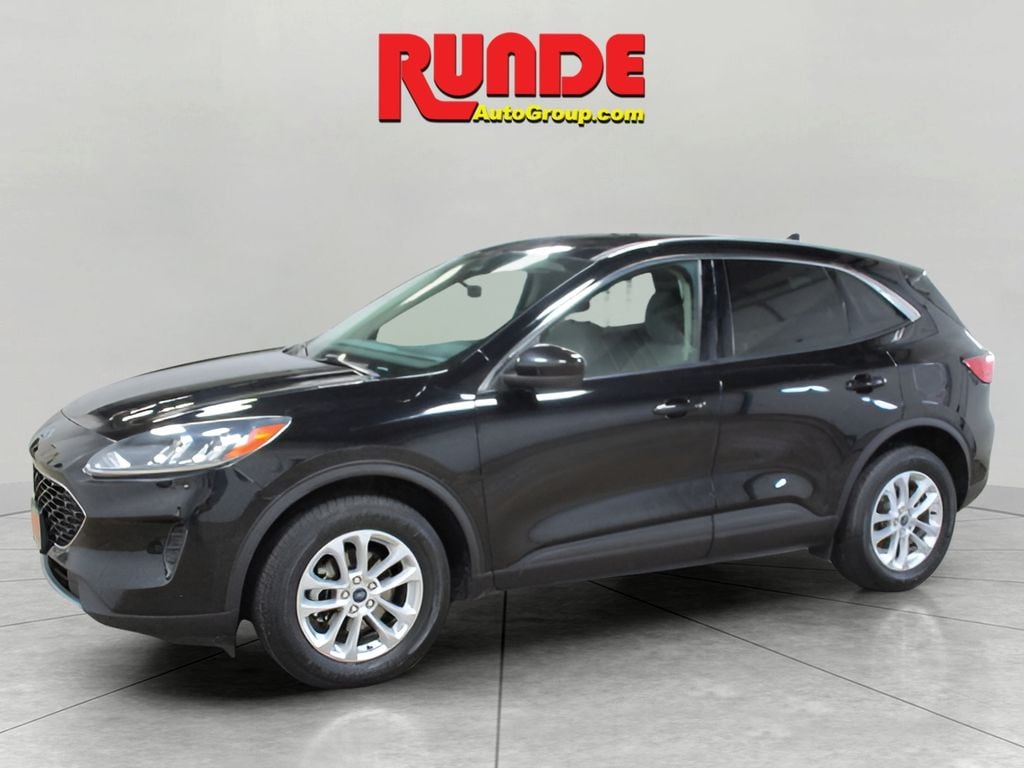 Used 2020 Ford Escape SE Sport Utility