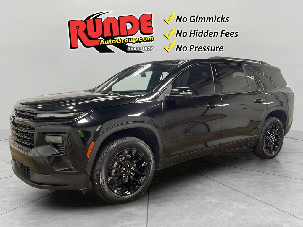 Used 2025 Chevrolet Traverse LT Sport Utility