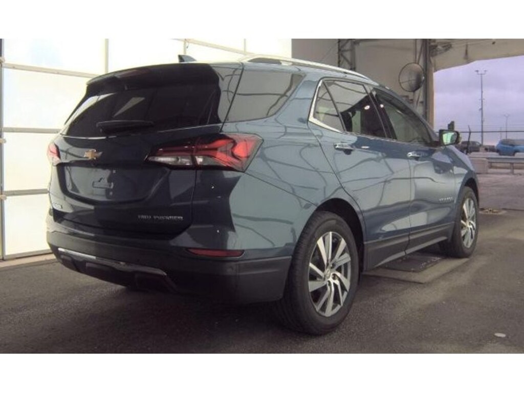 Used 2024 Chevrolet Equinox Premier Sport Utility