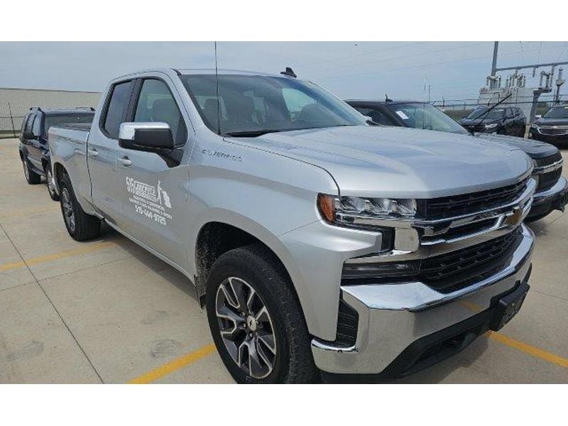 Used 2022 Chevrolet Silverado 1500 Limited LT with VIN 1GCRYJEK2NZ222185 for sale in Manchester, IA