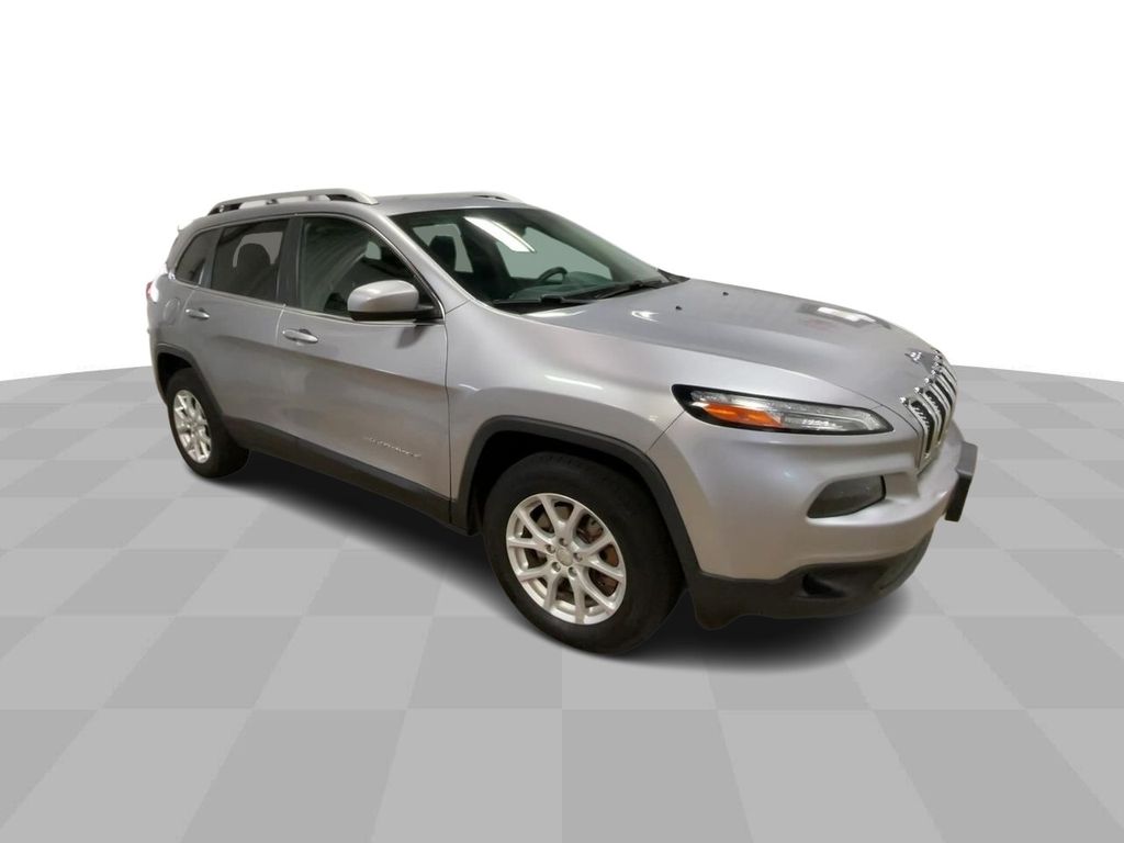 Used 2014 Jeep Cherokee Latitude with VIN 1C4PJMCB4EW146955 for sale in Manchester, IA