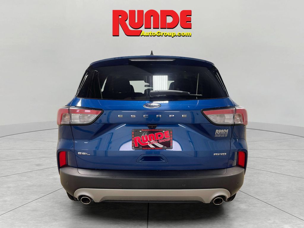 2022 Ford Escape SEL photo 4