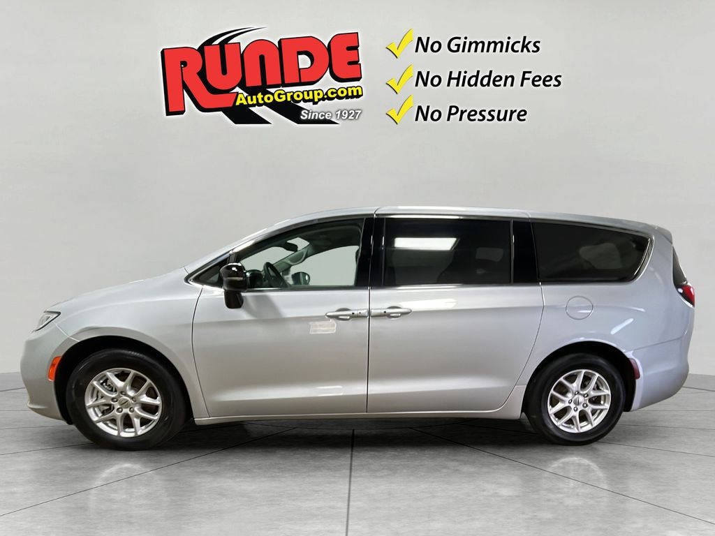 Used 2024 Chrysler Pacifica Touring L Passenger Van