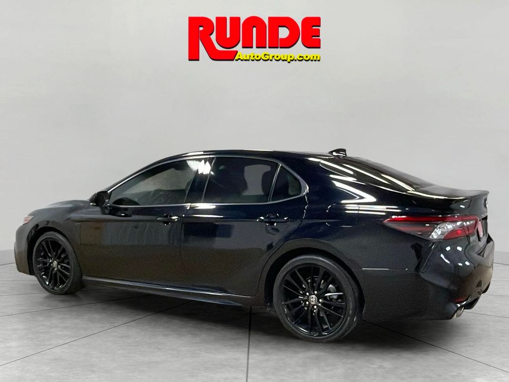 2021 Toyota Camry XSE photo 3