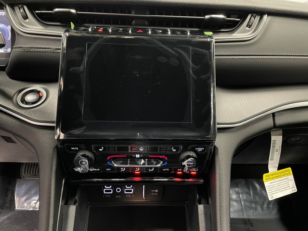 2025 Jeep Grand Cherokee Altitude - Photo 15