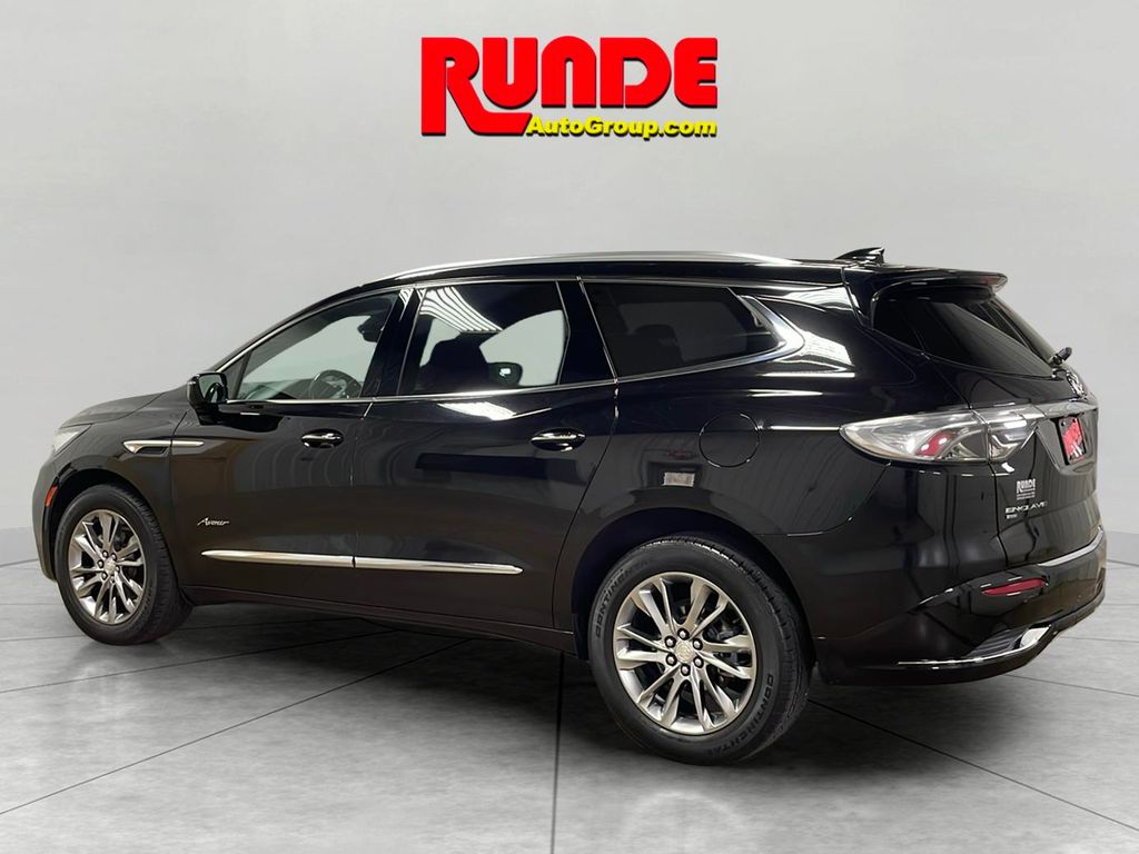 2022 Buick Enclave Avenir photo 3