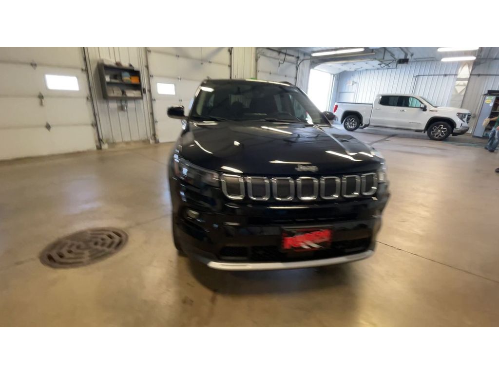 2022 Jeep Compass Limited photo 2