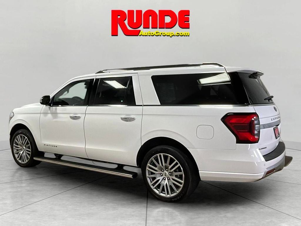 2022 Ford Expedition MAX Platinum photo 3