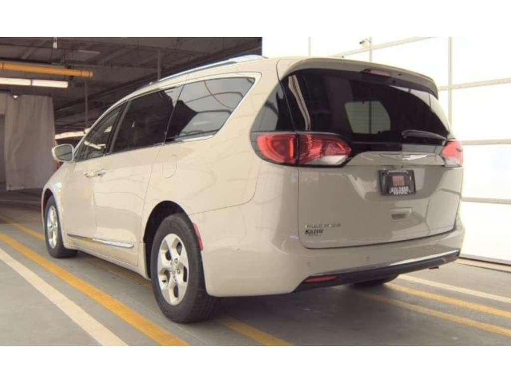 Used 2017 Chrysler Pacifica Touring-L Plus Passenger Van
