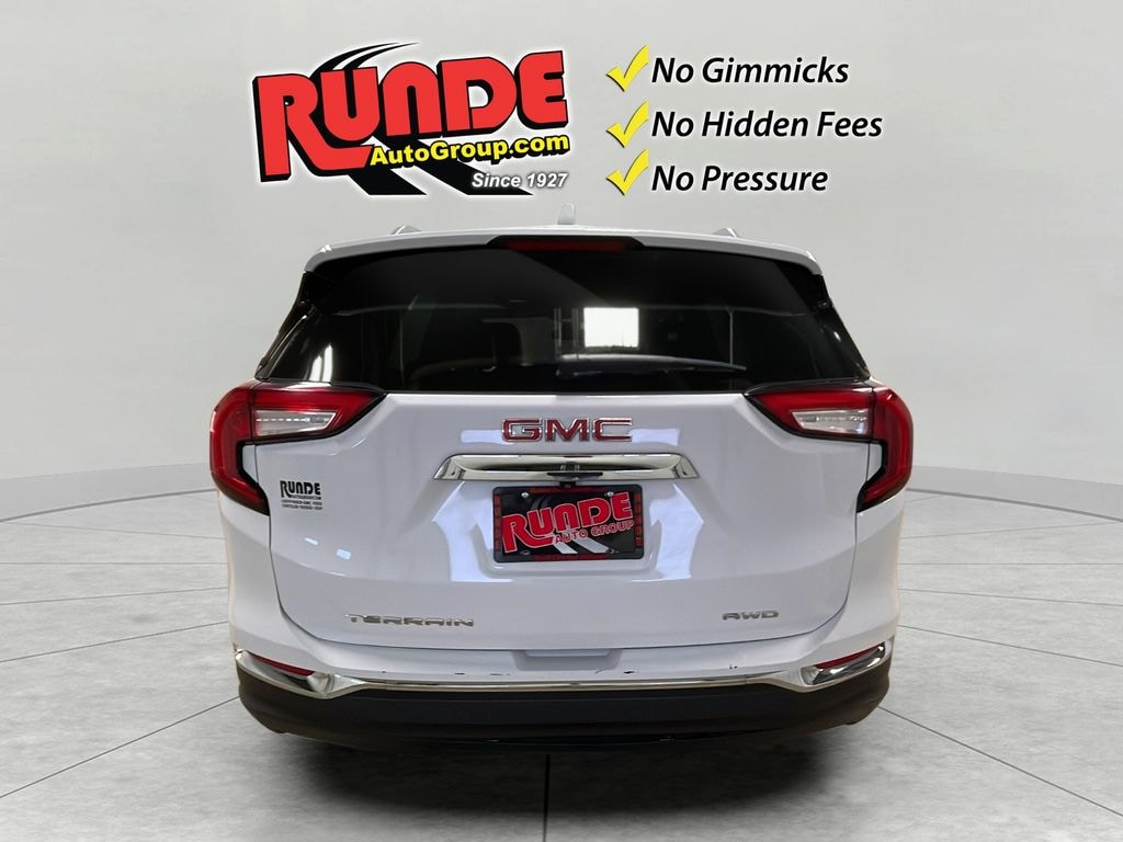 Used 2024 GMC Terrain SLT Sport Utility