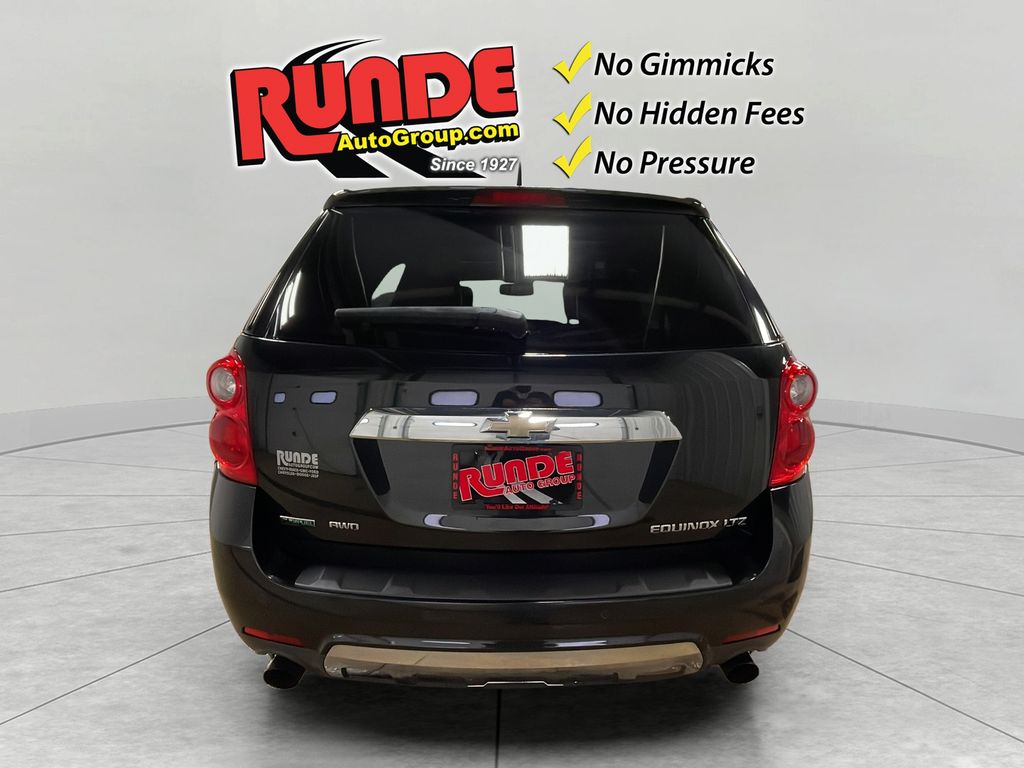 2011 Chevrolet Equinox LTZ photo 3