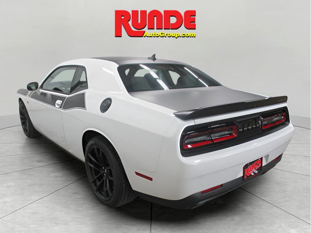 2023 Dodge Challenger R/T Scat Pack photo 3