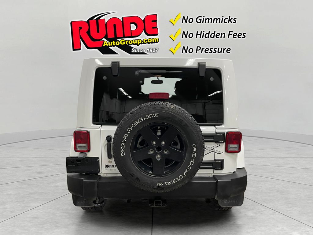 2015 Jeep Wrangler Unlimited X photo 4