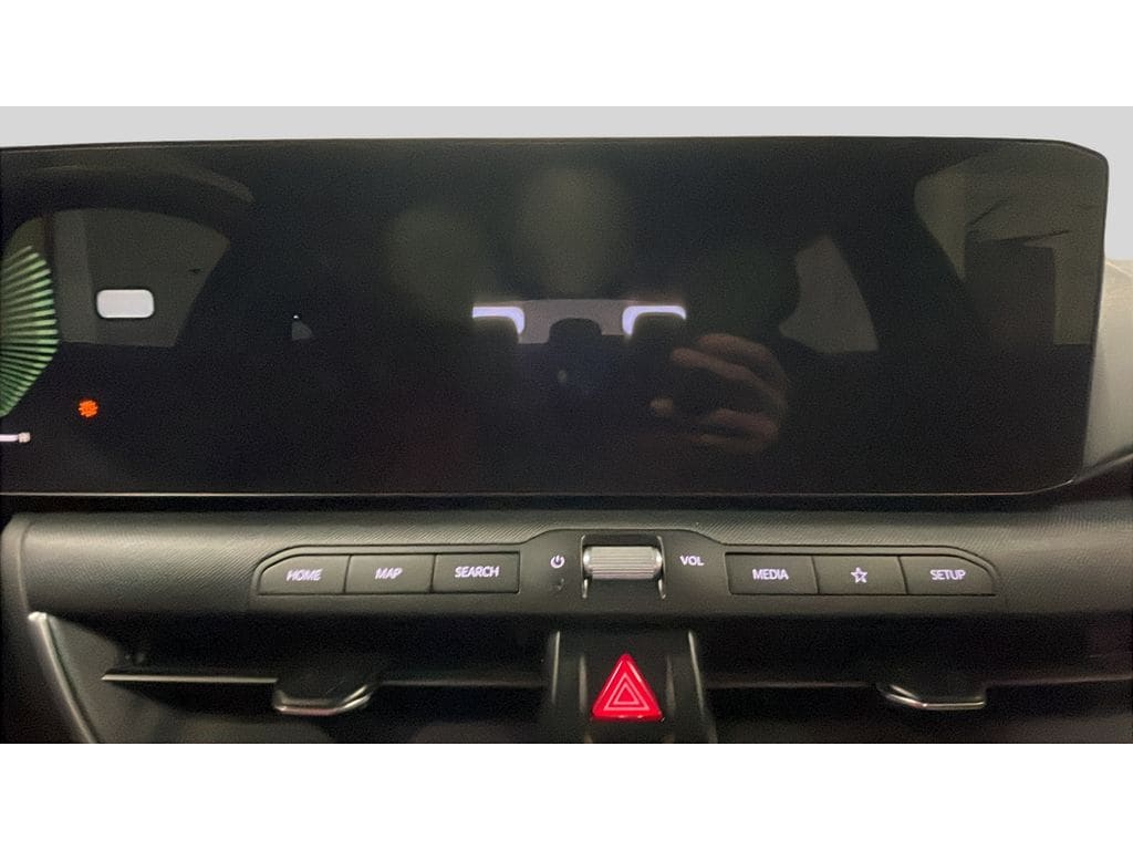 2025 Kia K4 LXS - Photo 12