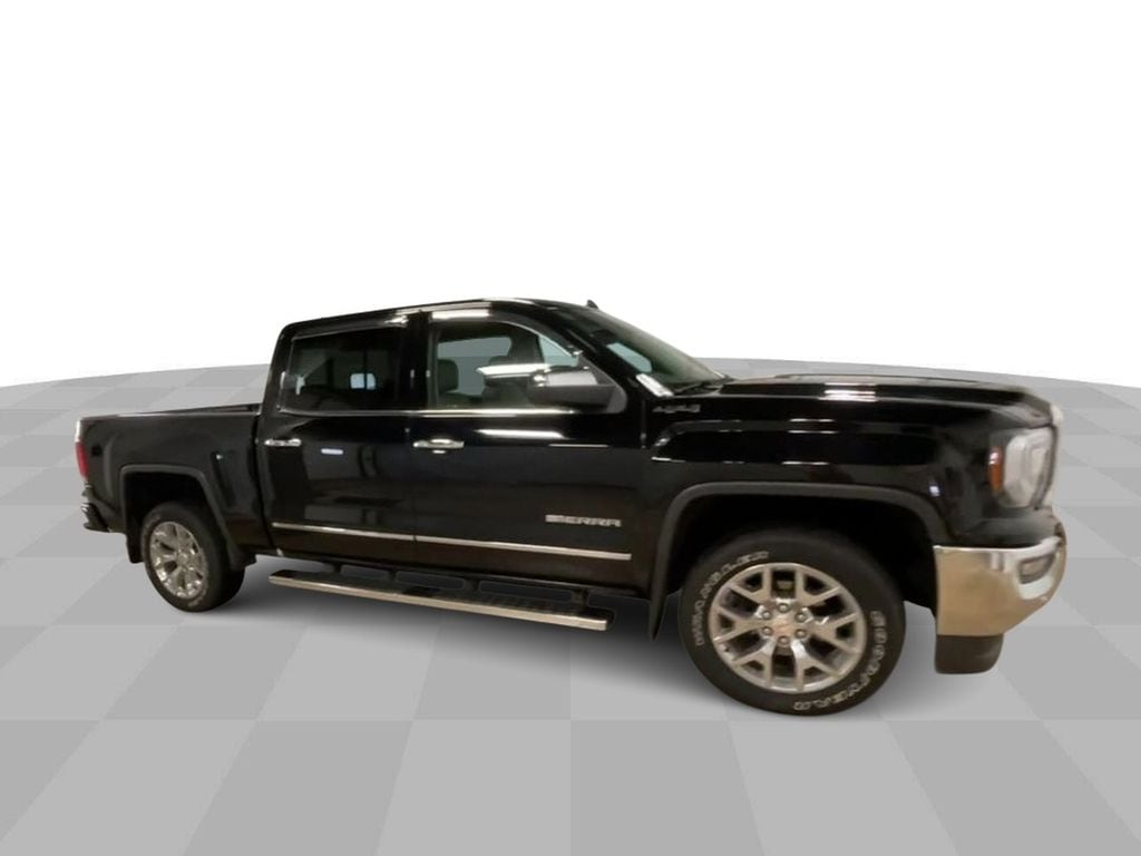 Used 2018 GMC Sierra 1500 SLT with VIN 3GTU2NEC1JG588841 for sale in Manchester, IA