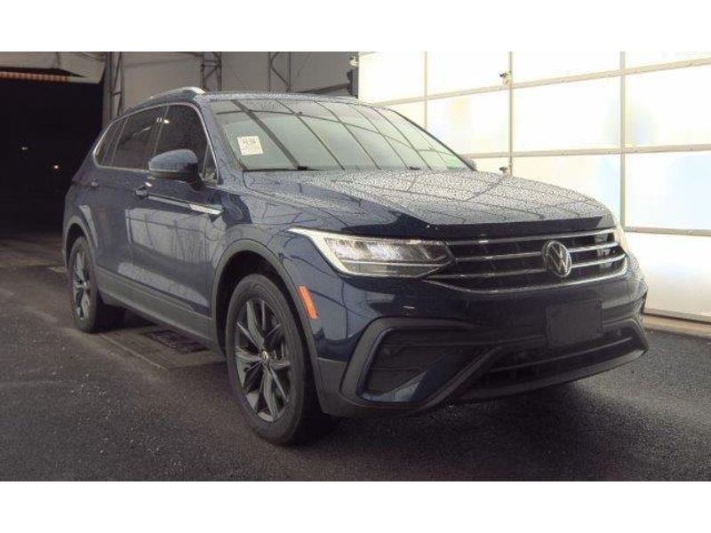2022 Volkswagen Tiguan SE photo 2