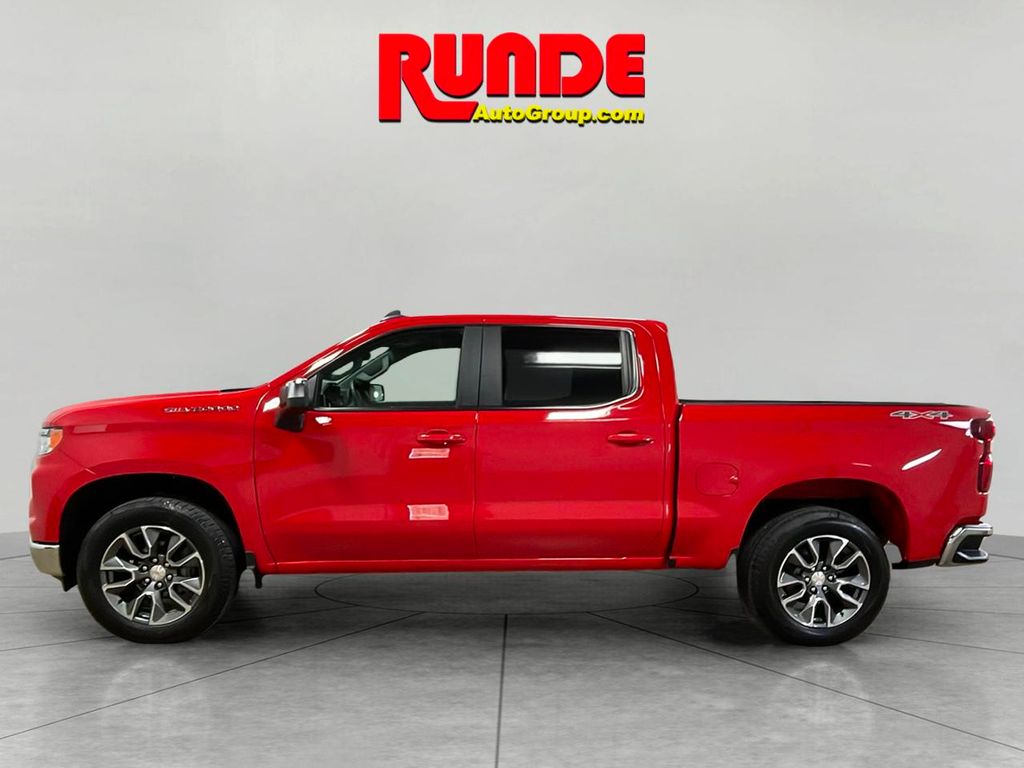 2023 Chevrolet Silverado 1500 LT photo 2