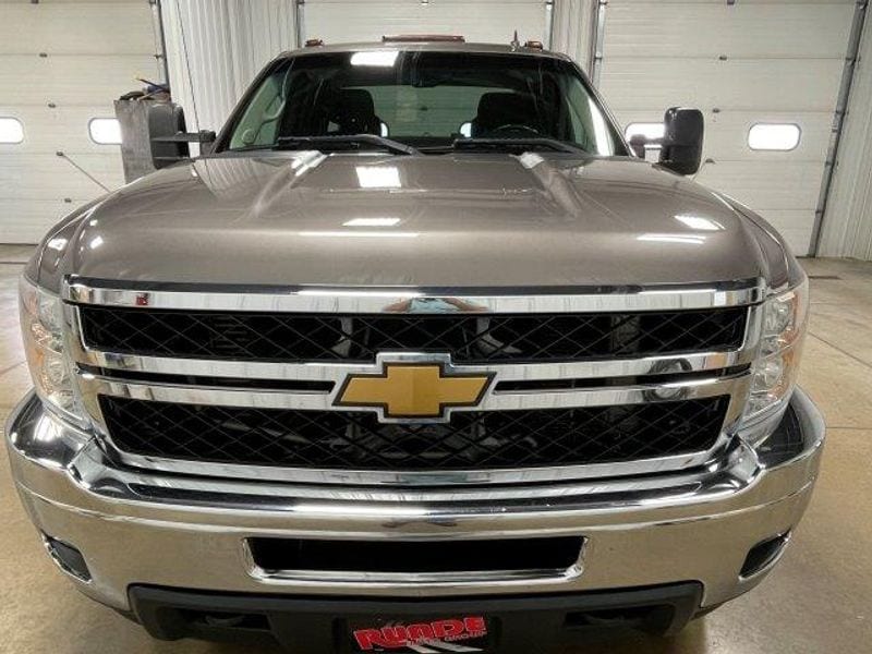 Used 2013 Chevrolet Silverado 2500HD LT with VIN 1GC2KXC89DZ129546 for sale in Manchester, IA