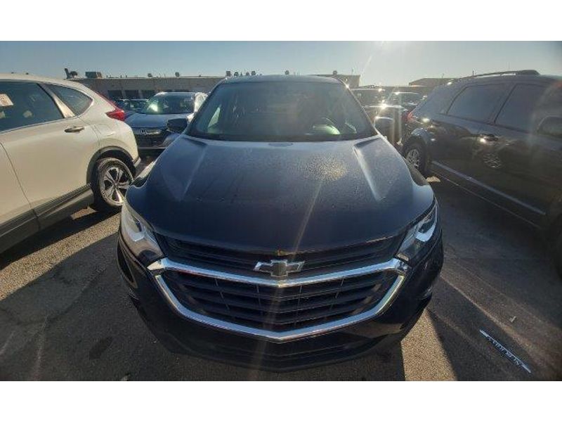 2020 Chevrolet Equinox LT photo 2