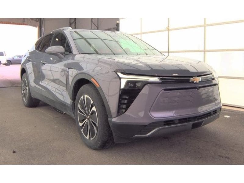 Used 2024 Chevrolet Blazer EV LT with VIN 3GNKDBRJ0RS199682 for sale in Manchester, IA