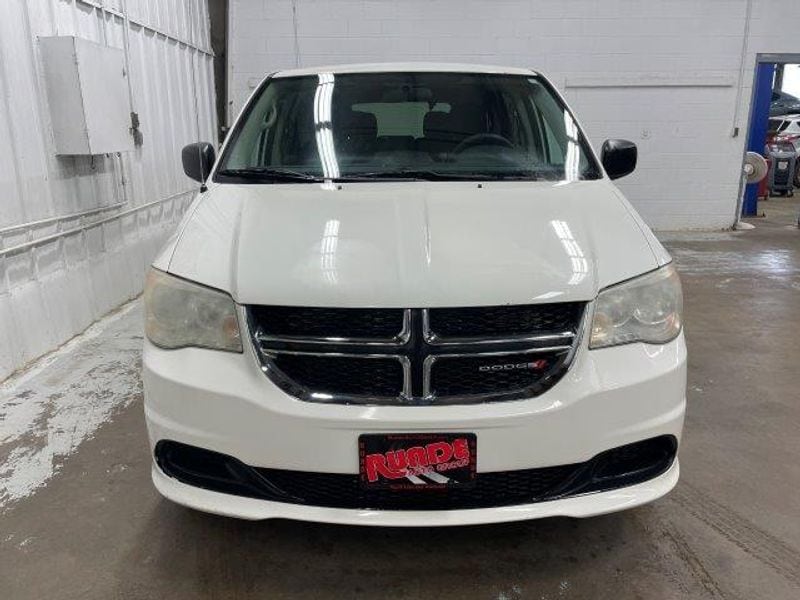 Used 2013 Dodge Grand Caravan SE with VIN 2C4RDGBG1DR561012 for sale in Manchester, IA