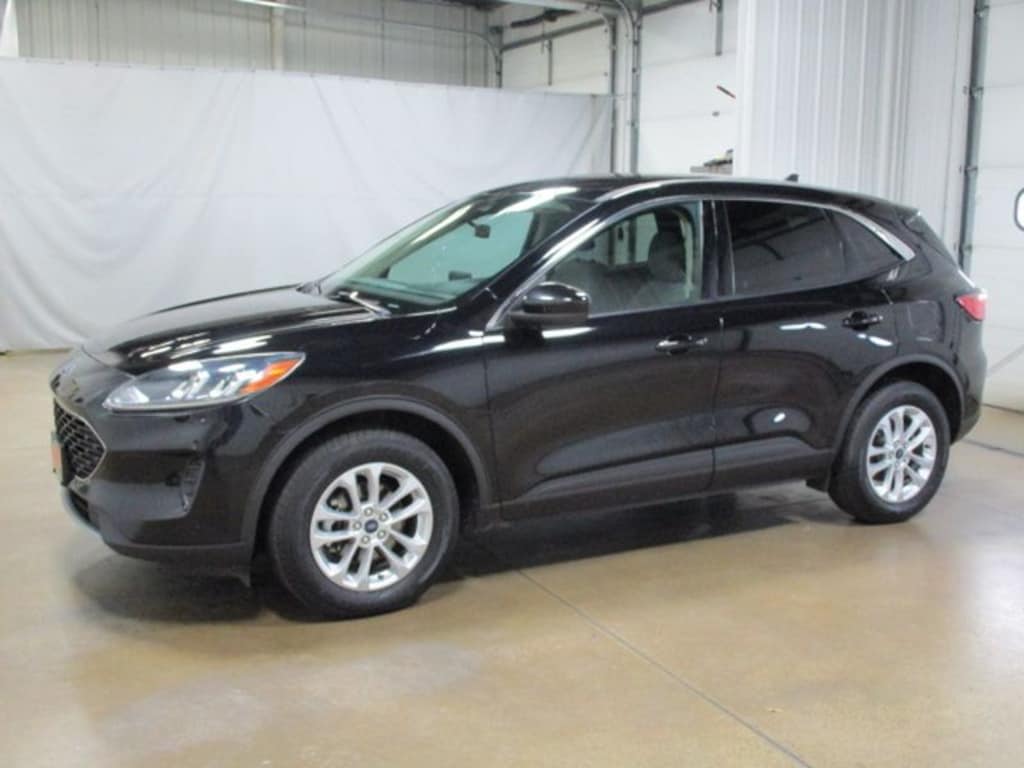 Used 2020 Ford Escape SE Sport Utility