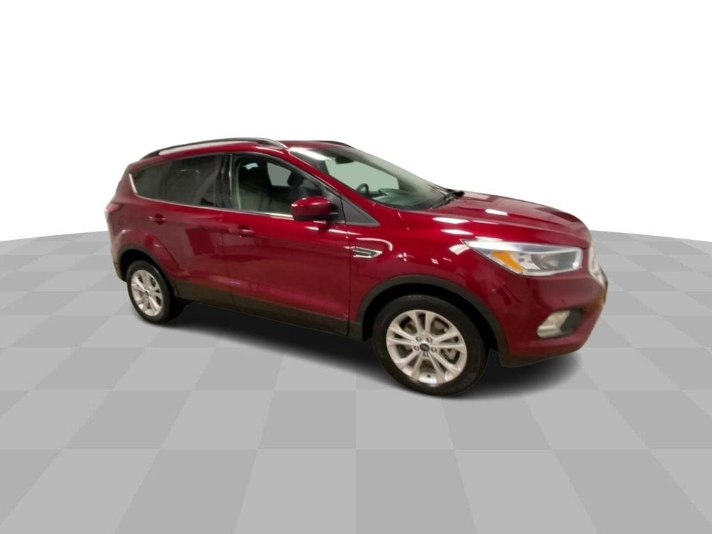 Used 2018 Ford Escape SE with VIN 1FMCU9G91JUC13572 for sale in Manchester, IA