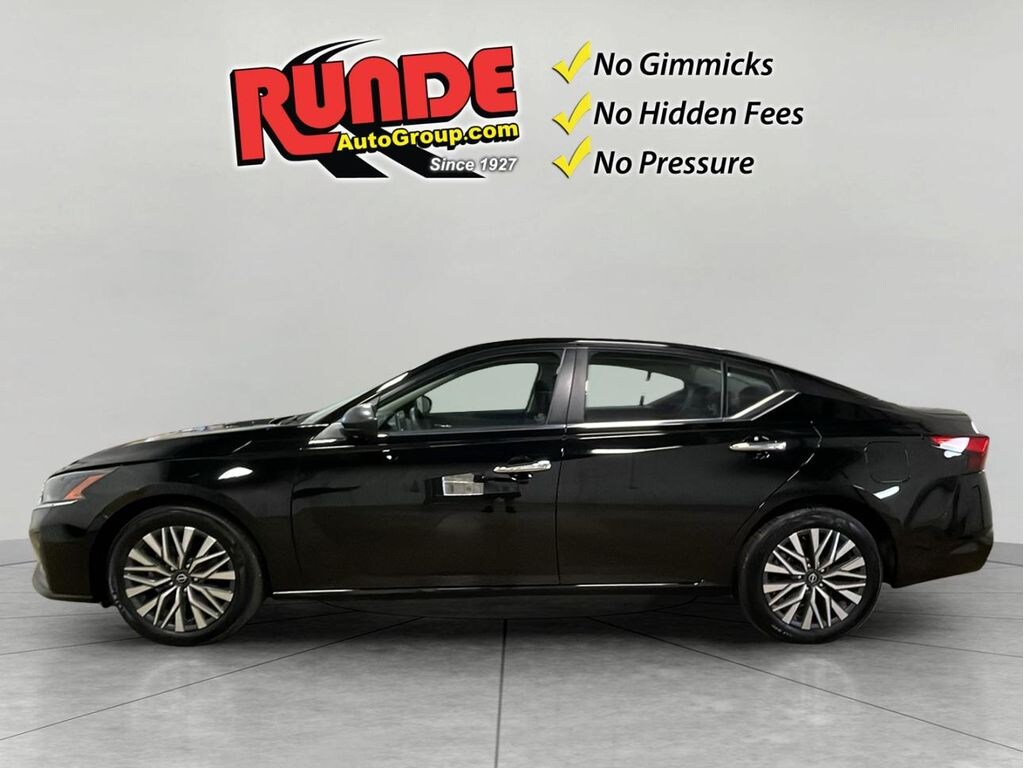 Used 2024 Nissan Altima 2.5 SV Sedan