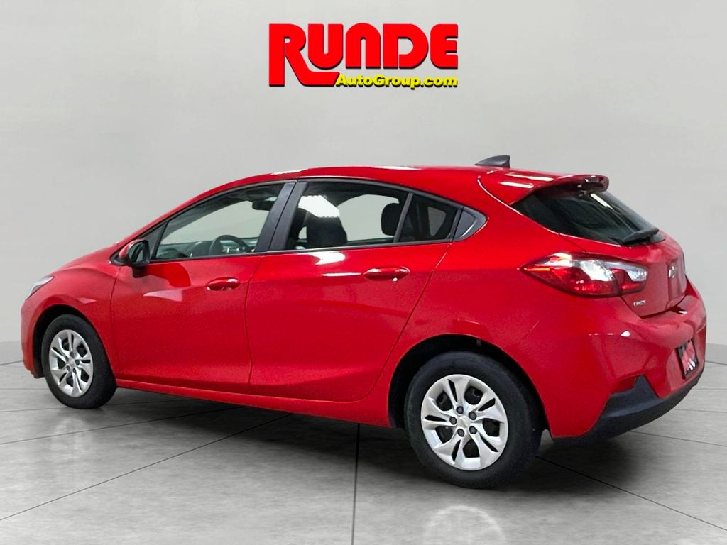 2019 Chevrolet Cruze LS photo 3