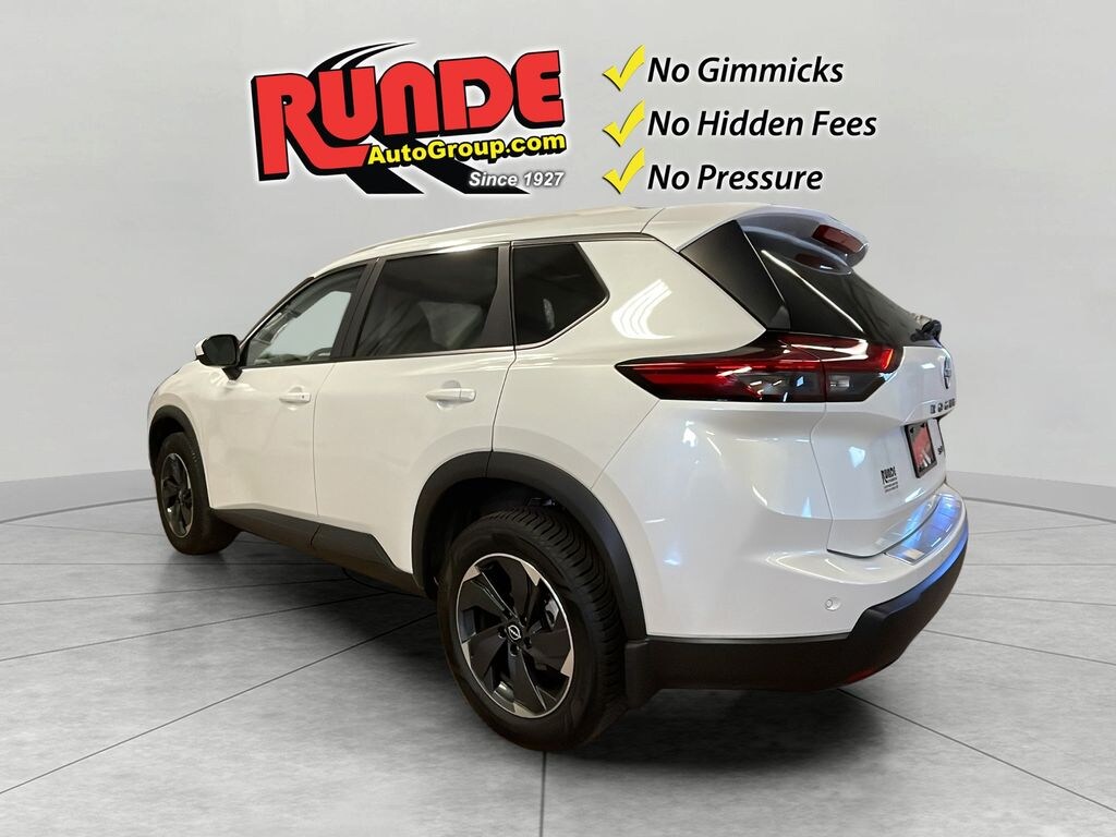 Used 2024 Nissan Rogue SV Sport Utility