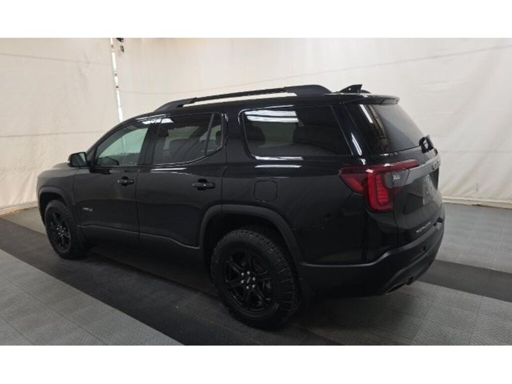 Used 2022 GMC Acadia AT4 Sport Utility