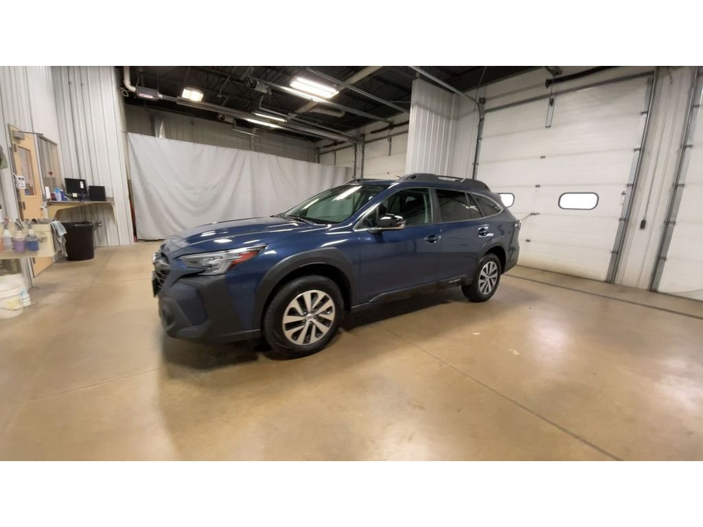 2024 Subaru Outback Premium photo 4